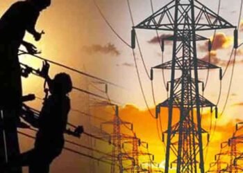 தாமாக முன்வந்து ஓய்வுபெற விண்ணப்பித்த ஊழியர்கள் கடும் நெருக்கடியில்