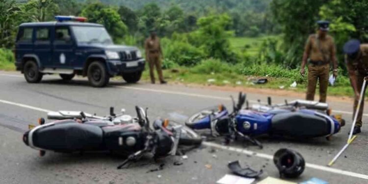 கேகாலை – அவிசாவளை வீதியில் கோர விபத்து – ஒருவர் பலி