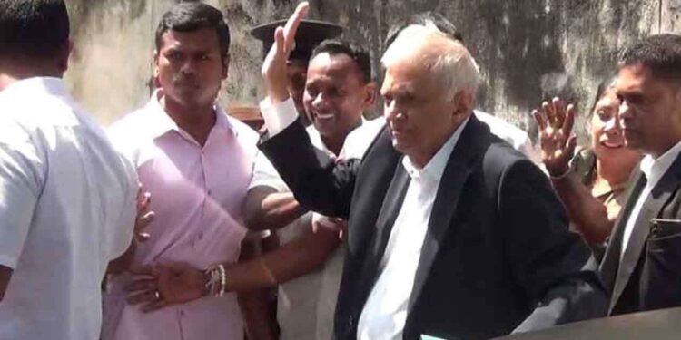 ரணில் நீதிமன்றில் ஆஜர்!