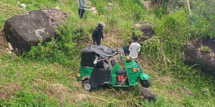 நோர்வூட் – மஸ்கெலியா வீதியில் விபத்து