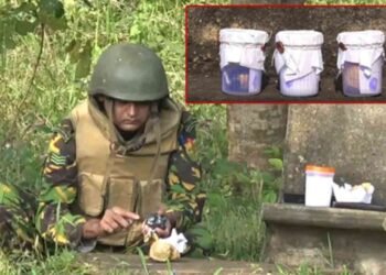 வீட்டில் பதுக்கி வைக்கப்பட்டிருந்த 3 குண்டுகள் மீட்பு