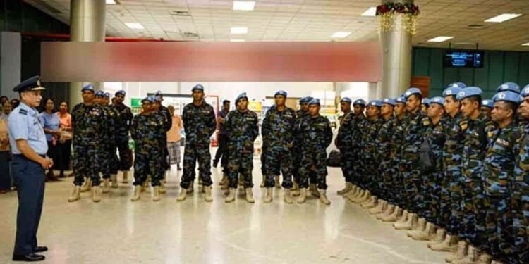 அமைதிக்காக்கும் பணிகளுக்காக சென்ற விமானப்படை வீரர்கள்