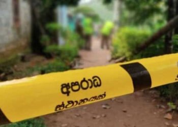 பிள்ளைகளின் கண் முன்னால் தாயார் கொலை!