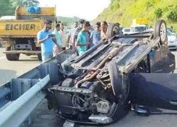 தெற்கு அதிவேக வீதியில் கோர விபத்து: பெண் ஒருவர் பலி