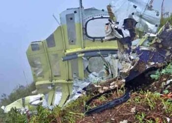 மாயமான இந்தோனேசிய விமானத்தின் சிதைவுகள் கண்டுபிடிப்பு!