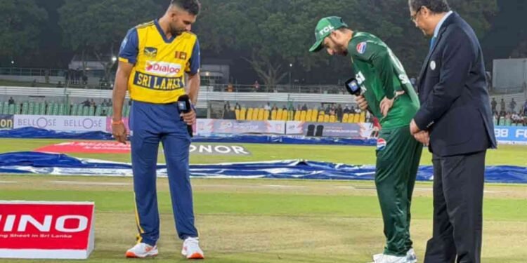 நாணய சுழற்சியில் பாகிஸ்தான் வெற்றி