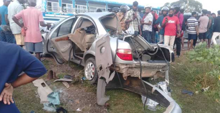 கிளிநொச்சியில் கோர விபத்து – நால்வர் உயிரிழப்பு