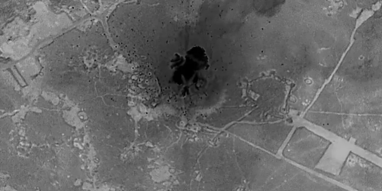 சிரியாவில் ஐஎஸ் இலக்குகள் மீது அமெரிக்கா பாரிய தாக்குதல்