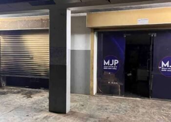 தீவைக்கப்பட்ட யாழ் தாயக மக்கள் கட்சி அலுவலகம் – பரபரப்பு!