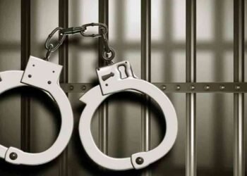 மோட்டார் சைக்கிள்கள் திருட்டில் ஈடுபட்ட மூவர் கைது