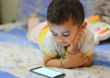 பிள்ளைகளின் கைகளில் இனி கைப்பேசி கிடையாது?