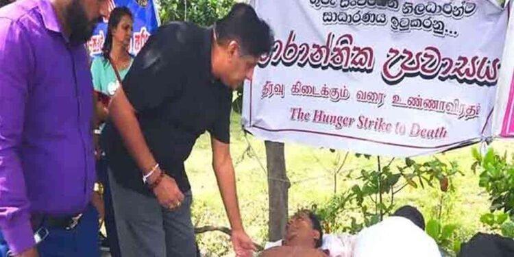 உண்ணாவிரதப் போராட்டத்தில் ஈடுபட்டுள்ளவர்களை சந்தித்த சஜித்