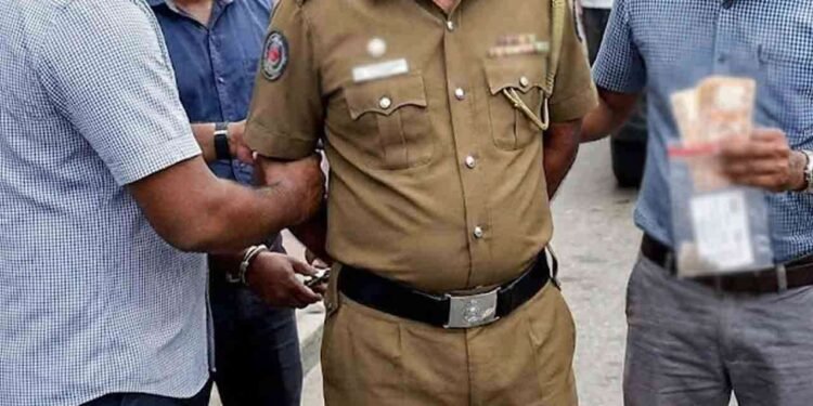 இலஞ்ச குற்றச்சாட்டில் உப பொலிஸ் பரிசோதகர் கைது