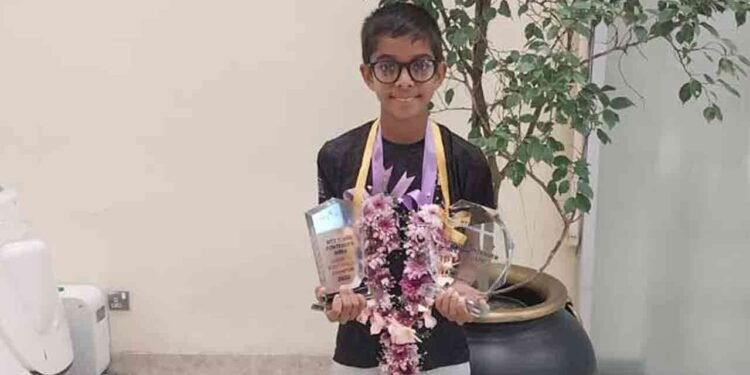 இரு செம்பியன்ஷிப் பட்டங்களை வென்ற தாவி சமரவீர நாடு திரும்பினார்