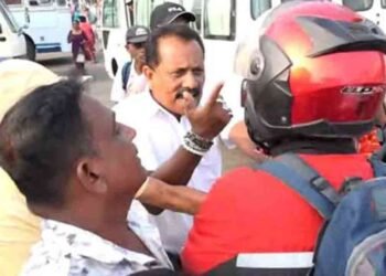 நபர் ஒருவரை தாக்கிய மாநகர சபை உறுப்பினர் கைது