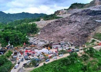 பிலிப்பைன்ஸில் பாரிய குப்பை மேடு சரிவு – ஒருவர் மரணம், 38 பேரை காணவில்லை