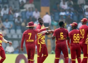 மேற்கிந்திய தீவுகள் அணி இலகு வெற்றி