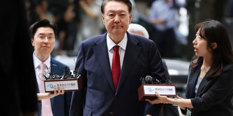 தென் கொரிய முன்னாள் ஜனாதிபதிக்கு ஆயுள் தண்டனை