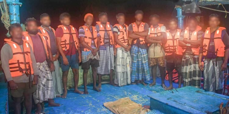 மேலும் 12 இந்திய மீனவர்கள் கைது!