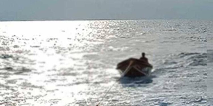 போதைப்பொருள் சந்தேகம் – மன்னாரில் படகு ஒன்று பறிமுதல்