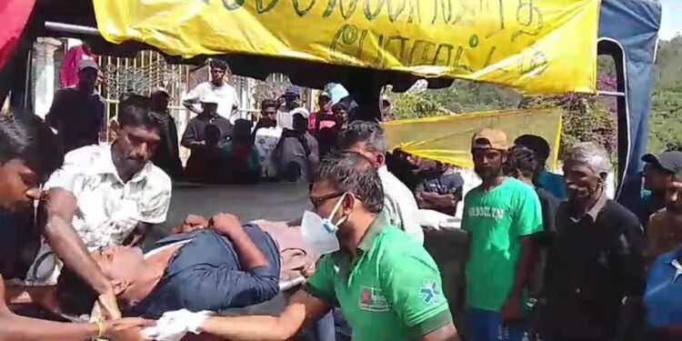 சாமிமலையில் உண்ணாவிரதமிருந்த மூவர் வைத்தியசாலையில்