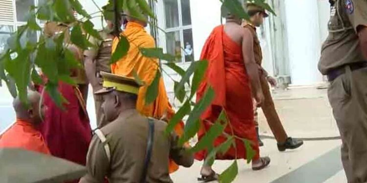 கஸ்ஸப தேரர் உள்ளிட்டோருக்கு தொடர்ந்தும் விளக்கமறியல்