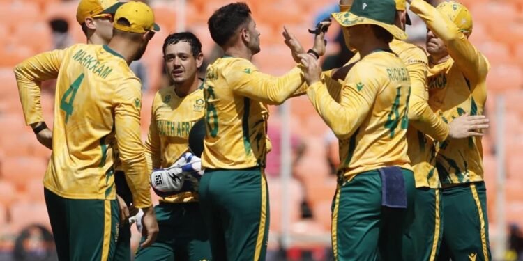 போட்டியும் சமநிலை, சூப்பர் ஓவரும் சமநிலை!