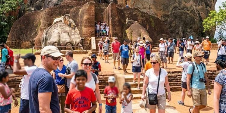 சுற்றுலாப் பயணிகளின் எண்ணிக்கை 4 இலட்சத்தைத் தாண்டியது