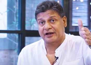 அனைத்து சக்திகளையும் அரசாங்கம் பகைத்துக்கொண்டுள்ளது