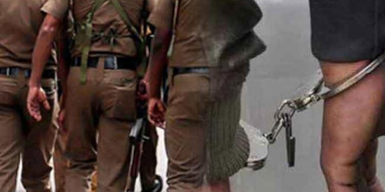 நாடு முழுவதும் பொலிஸாரின் அதிரடி வேட்டை!