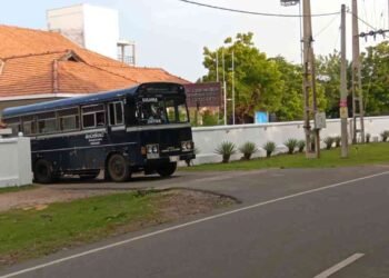 இலங்கை கடலில் கைதான இந்திய மீனவர்களுக்கு கடூழிய சிறை