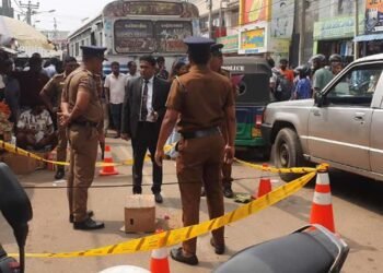 யாழில் வீதியில் கண்டெடுக்கப்பட்ட கரு தொடர்பில் தீவிர விசாரணை