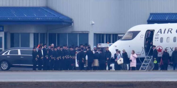 ஏர் கனடா விமான விபத்தில் உயிரிழந்த விமானிகள்: சமீபத்திய தகவல்