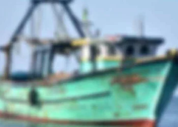 போதைப்பொருளுடன் பயணித்த படகு ஒன்று கண்டுபிடிப்பு