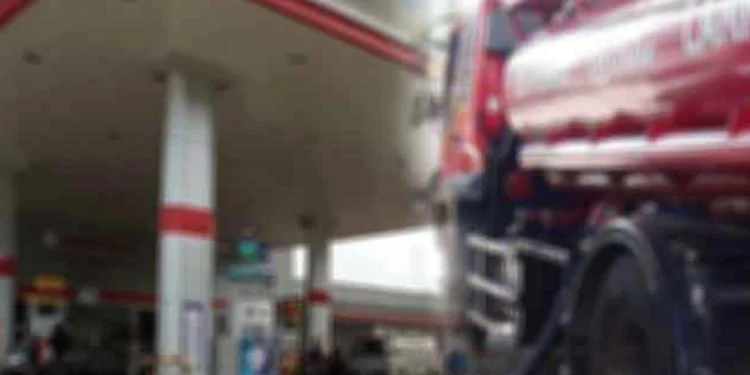 எரிபொருள் விநியோக முறைகேடுகளை அறிவிக்க!