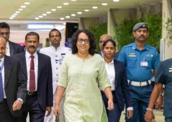 பிரதமர் ஹரிணி பிலிப்பைன்ஸ் நோக்கி பயணம்!