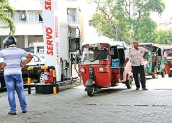 எரிபொருள் வரிசை தொடர்ந்தால் மீளவும் QR குறியீடு அறிமுகப்படுத்த கட்டாயம் ஏற்படும் – அரசாங்கம் எச்சரிக்கை