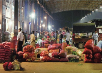 புறக்கோட்டை மொத்த வியாபார நிலையங்களில் அத்தியாவசிய பொருட்கள் பதுக்கல்