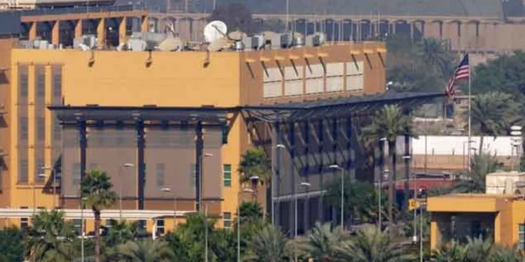 ஈராக்கில் உள்ள அமெரிக்க தூதரகம் அருகில் ஏவுகணைத் தாக்குதல்