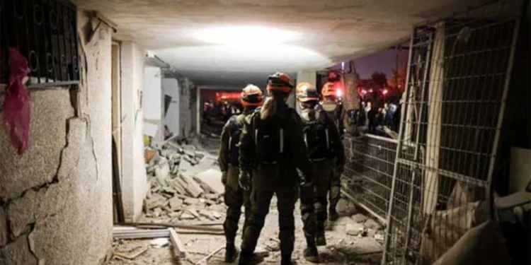 ஈரானின் ஏவுகணைத் தாக்குதலில் இஸ்ரேலில் 100 பேர் வரை காயம்