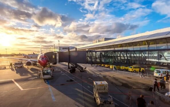 கட்டுநாயக்க விமான நிலையத்தில் 115 விமானங்கள் ரத்து!