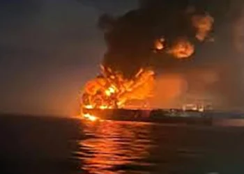 ஈராக் கடல் எல்லைக்குள் எண்ணெய் கப்பல்கள் மீது தாக்குதல்!