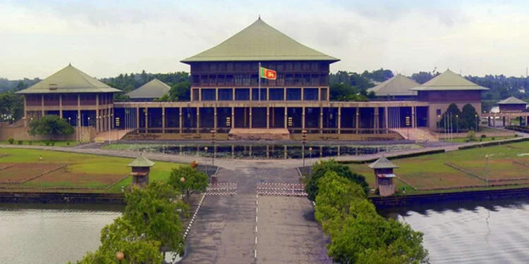 பாலியல் துன்புறுத்தல் விவகாரம்: பாராளுமன்றில் இறுதி விசாரணை அறிக்கை சமர்ப்பிப்பு