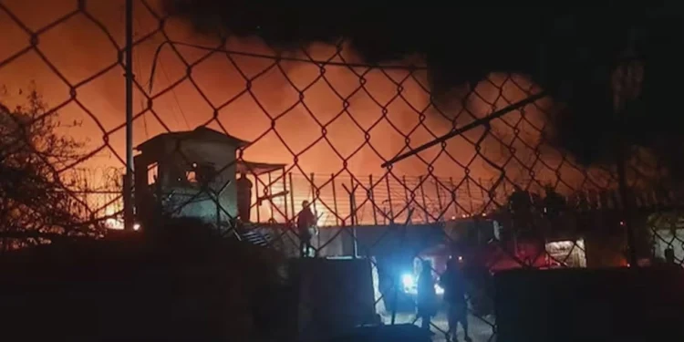 வைத்தியசாலை மீது வான்வழித் தாக்குதல்-400 பேர் பலி!