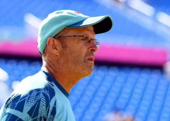 இலங்கை கிரிக்கெட் அணியின் தலைமைப் பயிற்சியாளராக கேரி கிர்ஸ்டன் நியமனம்!