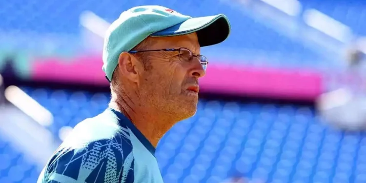 இலங்கை கிரிக்கெட் அணியின் தலைமைப் பயிற்சியாளராக கேரி கிர்ஸ்டன் நியமனம்!