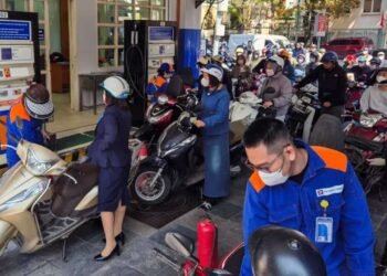 வியட்நாமில் எரிபொருட்கள் மீதான வரிகள் நீக்கம்!