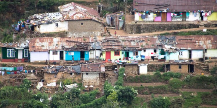 மலையக மக்கள் வசிக்கும் பகுதிகளுக்கு தொடர்மாடி குடியிருப்புகள் பொருத்தமானவை அல்ல – பிரதமரிடம் எடுத்துரைப்பு