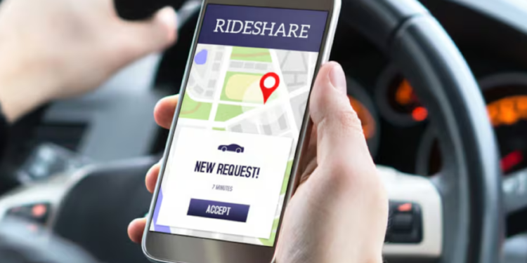 ஒன்றாரியோவில் சட்டவிரோதமாக டாக்ஸி சேவை வழங்கிய நபருக்கு அபராதம்