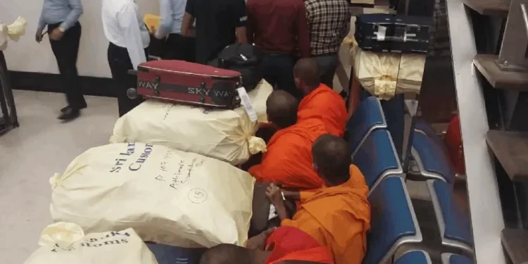 110 கோடி ரூபாவிற்கும் அதிக பெறுமதியான போதைப்பொருட்களுடன் 22 தேரர்கள் கைது